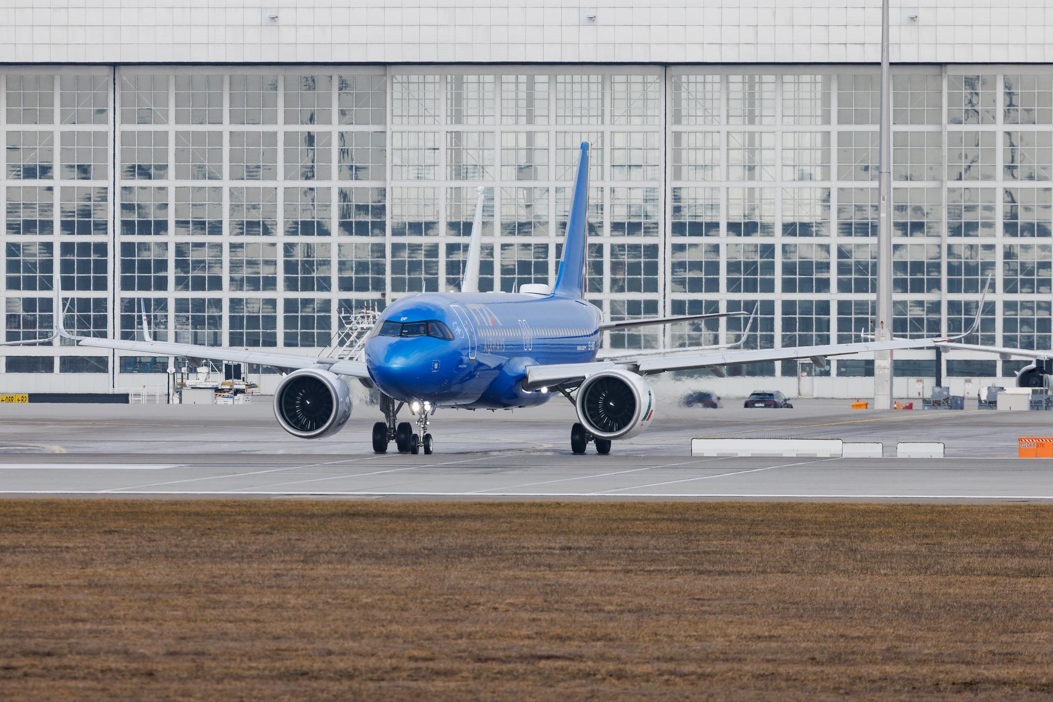 Munich Airport: ITA Airways (AZ / ITY) | Airbus A320-272N A20N | EI-HOF | MSN 11722