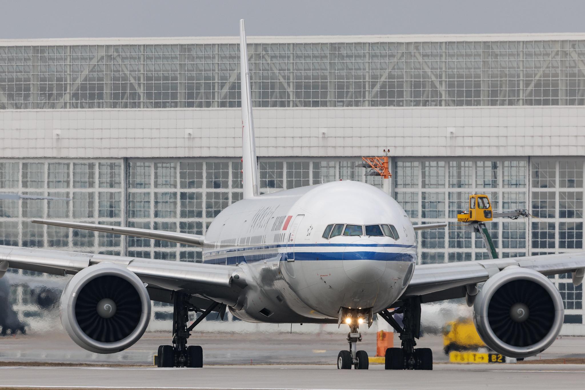 Munich Airport: Air China (CA / CCA) | Boeing 777-39L(ER) B77W | B-2036 | MSN 38676