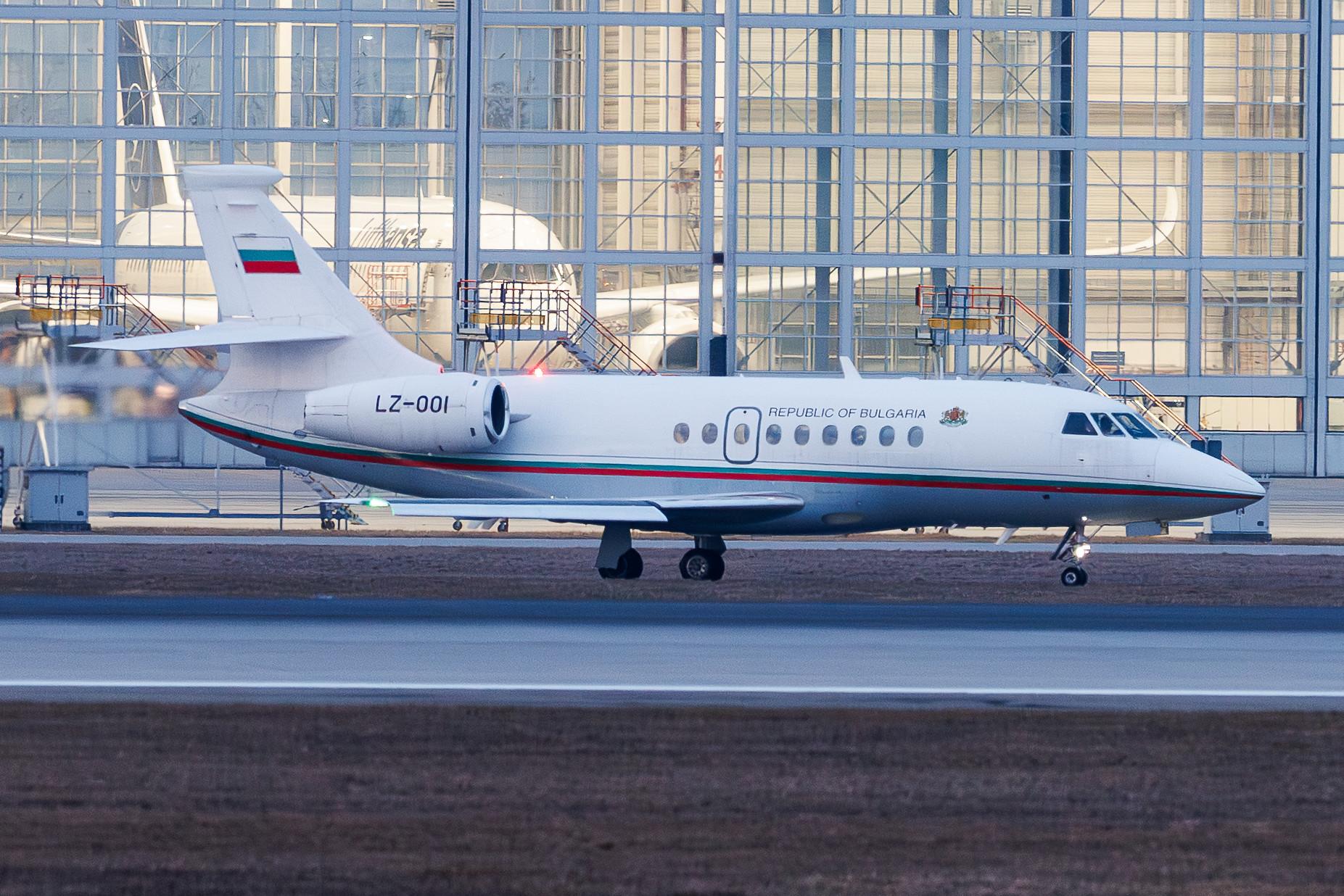 Munich Airport: Bulgaria Air Force | Dassault Falcon 2000EX F2TH | LZ-001 | MSN 123