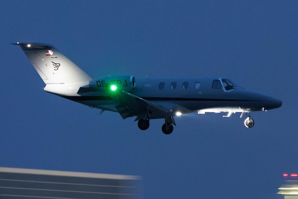 Munich Airport: Avcon Jet (AOJ) |  Cessna Citation M2 C25M | OE-FPJ | MSN 525-1180