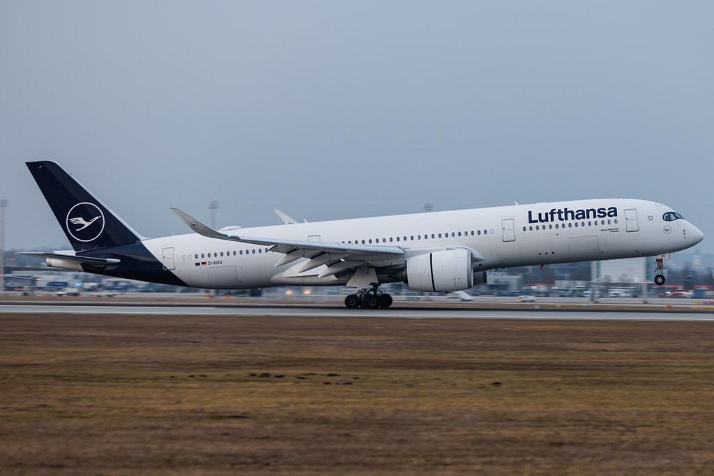 Munich Airport: Lufthansa (LH / DLH) | Airbus A350-941 A359 | D-AIXQ | MSN 427