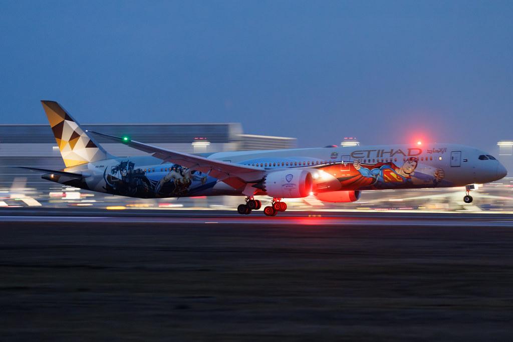 Munich Airport: Etihad Airways (EY / ETD) |  Livery: Warner Bros. World Livery |  Boeing 787-10 Dreamliner B78X | A6-BMA | MSN 60755