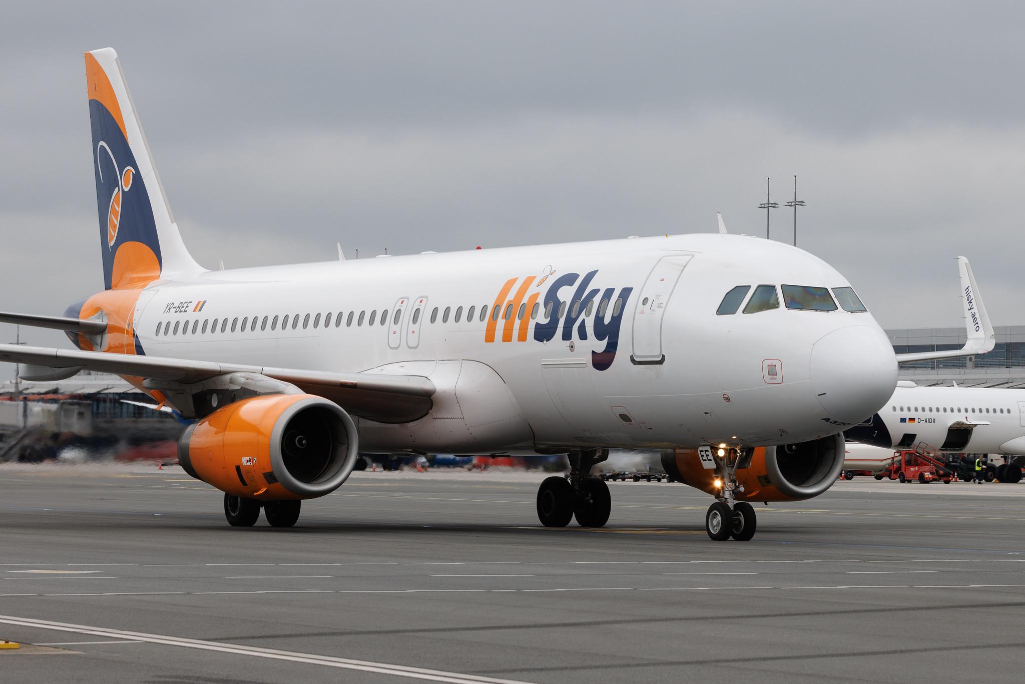 Hamburg Airport: HiSky (/ HYM) | Operator: HiSky Europe | Airbus A320-232 A320 | YR-BEE | MSN 06223