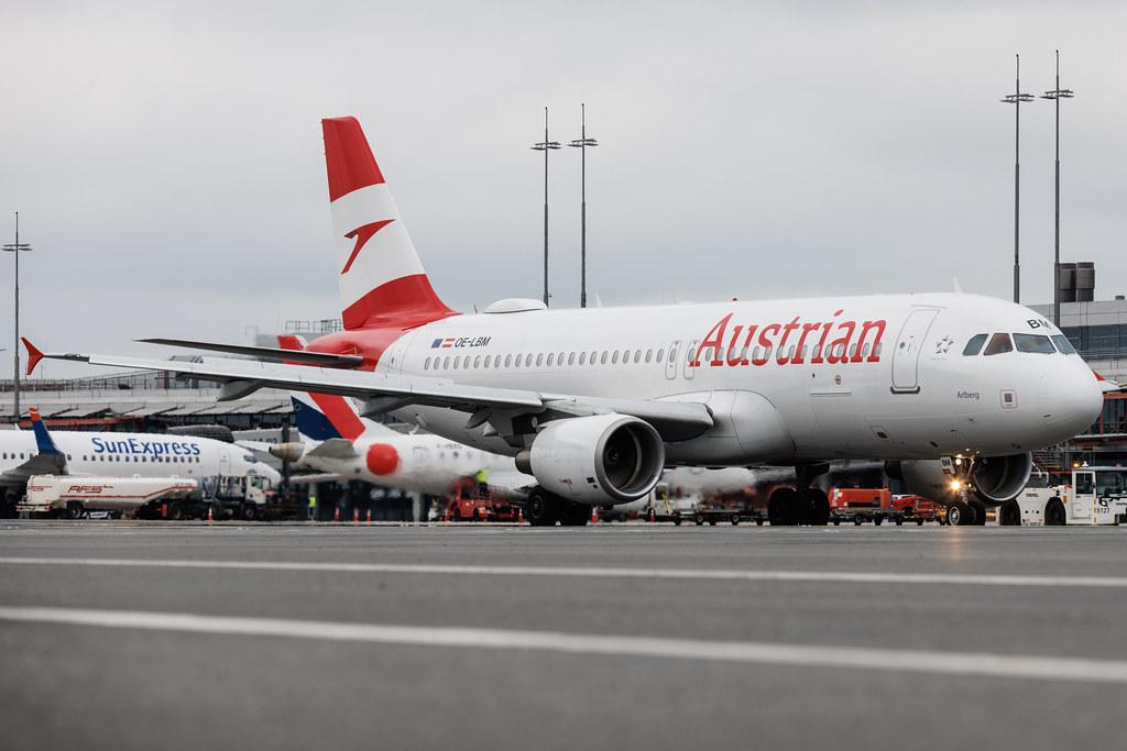 Hamburg Airport: Austrian Airlines (OS / AUA) | Airbus A320-214 A320 | OE-LBM | MSN 1504