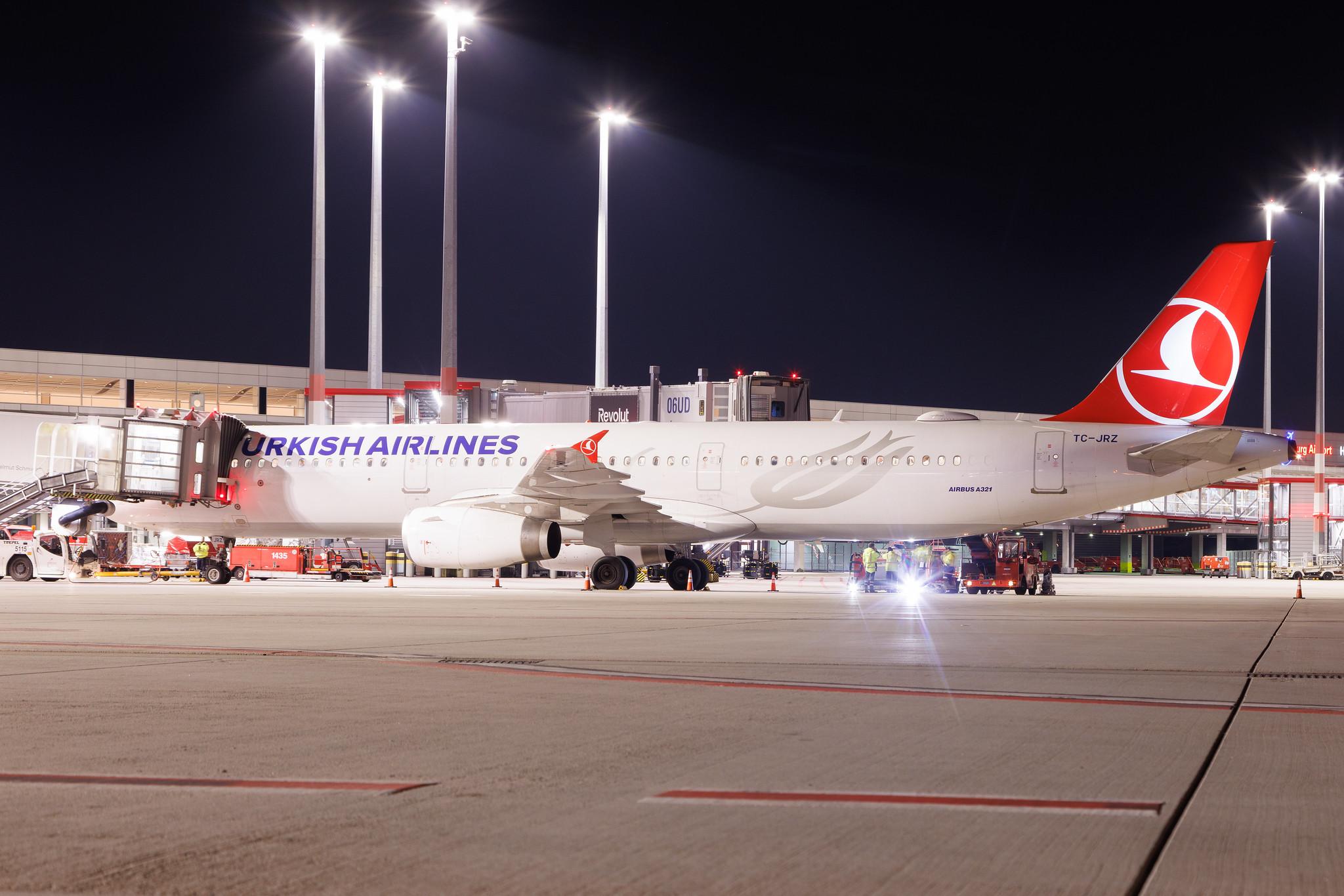 Hamburg Airport: Turkish Airlines (TK / THY) | Airbus A321-231 A321 | TC-JRZ | MSN 5118