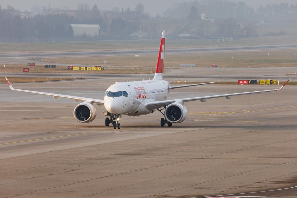 Flughafen Zürich: Helvetic Airways (2L / OAW) | Embraer E190LR E190 | HB-JVX | MSN 19000603