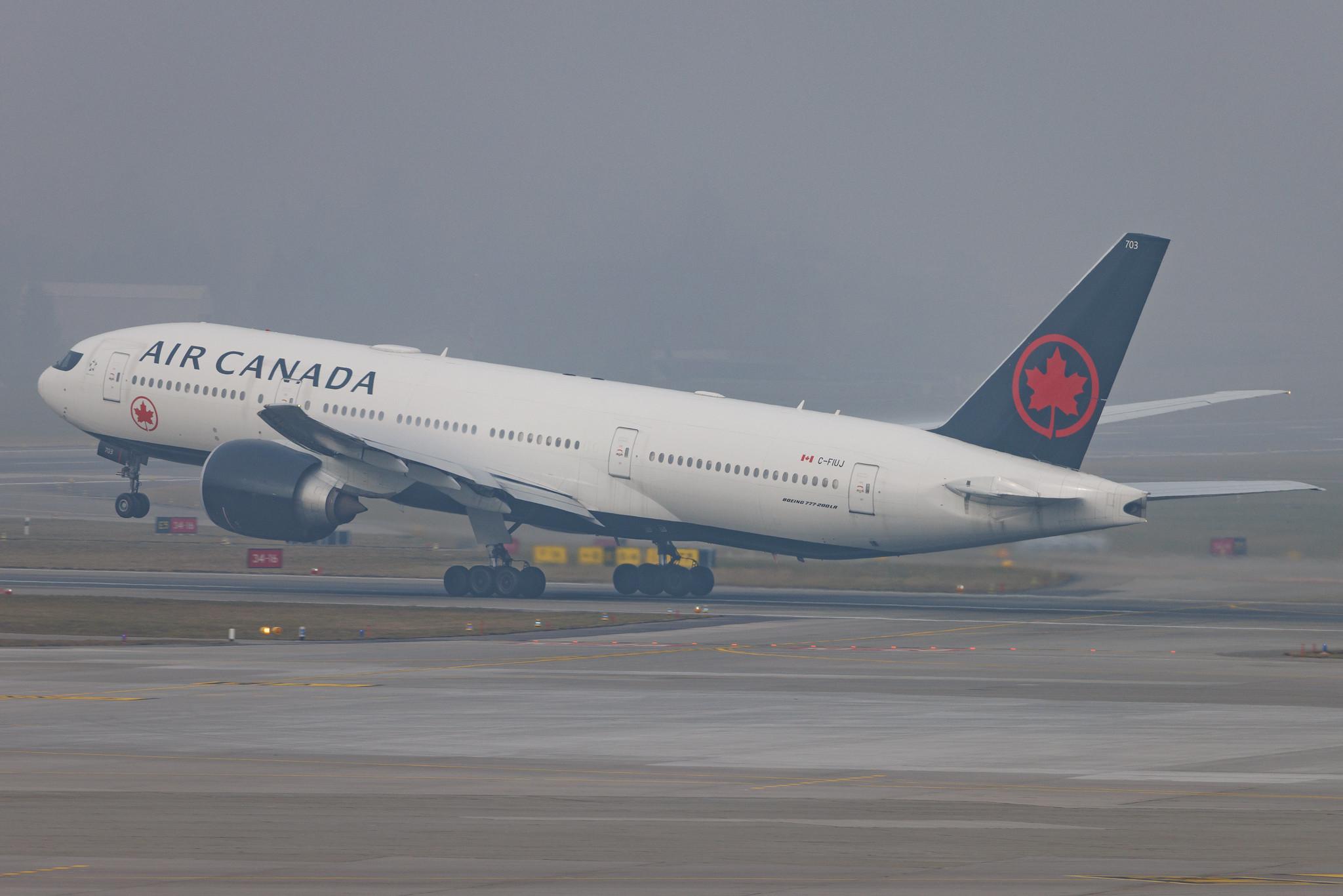 Flughafen Zürich: Air Canada (AC / ACA) | Boeing 777-333(ER) B77W | C-FIUJ | MSN 35244