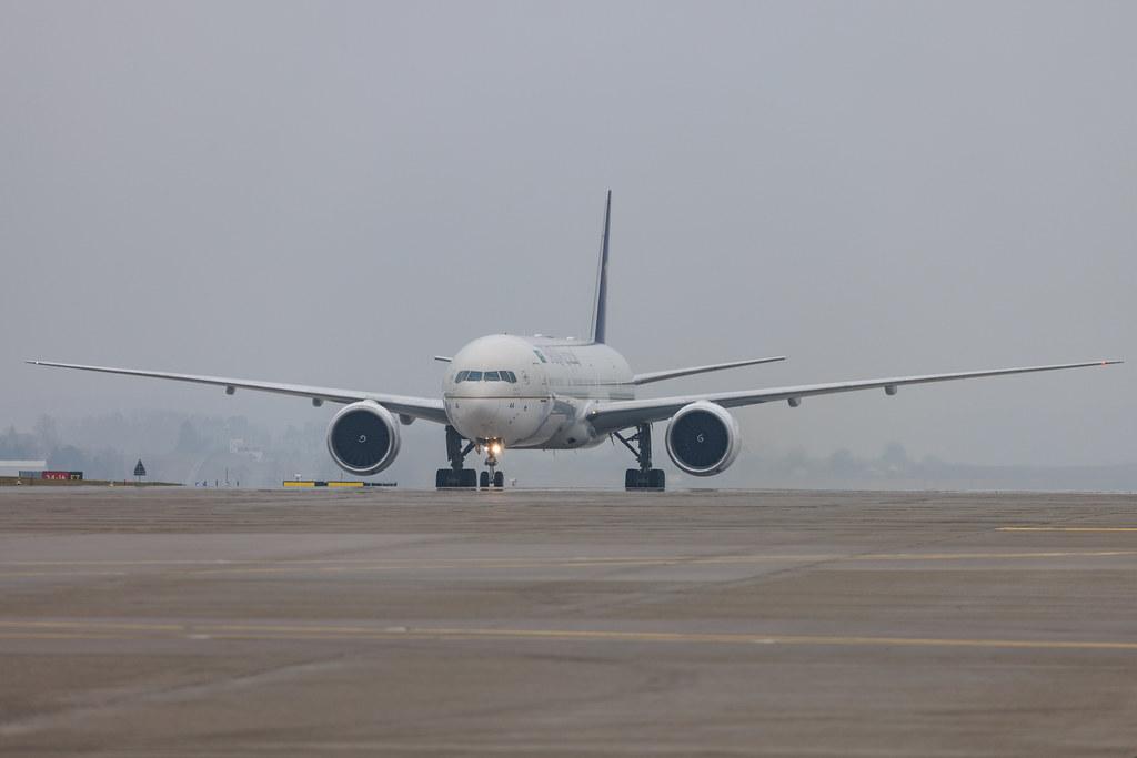 Flughafen Zürich: Saudia (SV / SVA) | Boeing 777-368(ER) B77W | HZ-AK44 | MSN 62764
