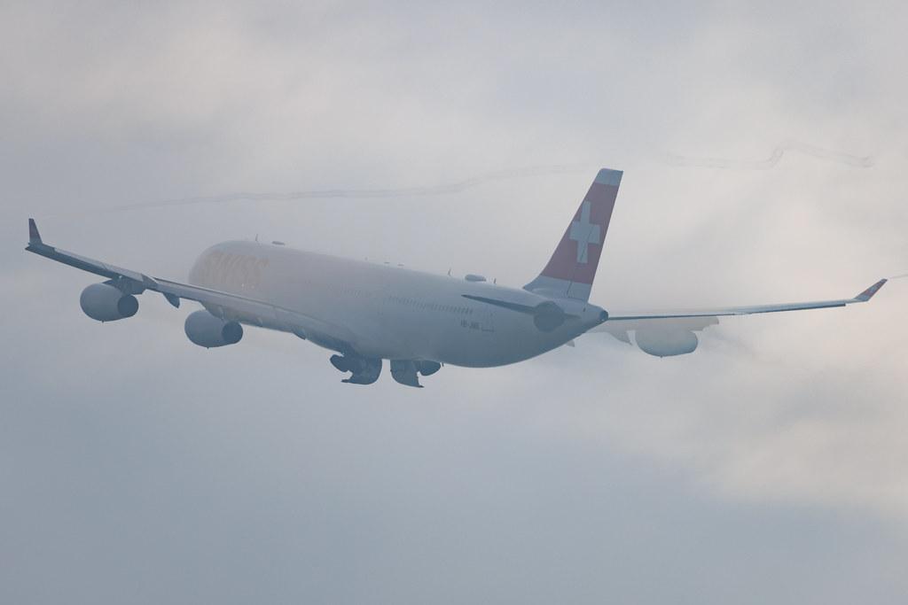 Flughafen Zürich: Swiss (LX / SWR) | Airbus A340-313 A343 | HB-JMB | MSN 0545