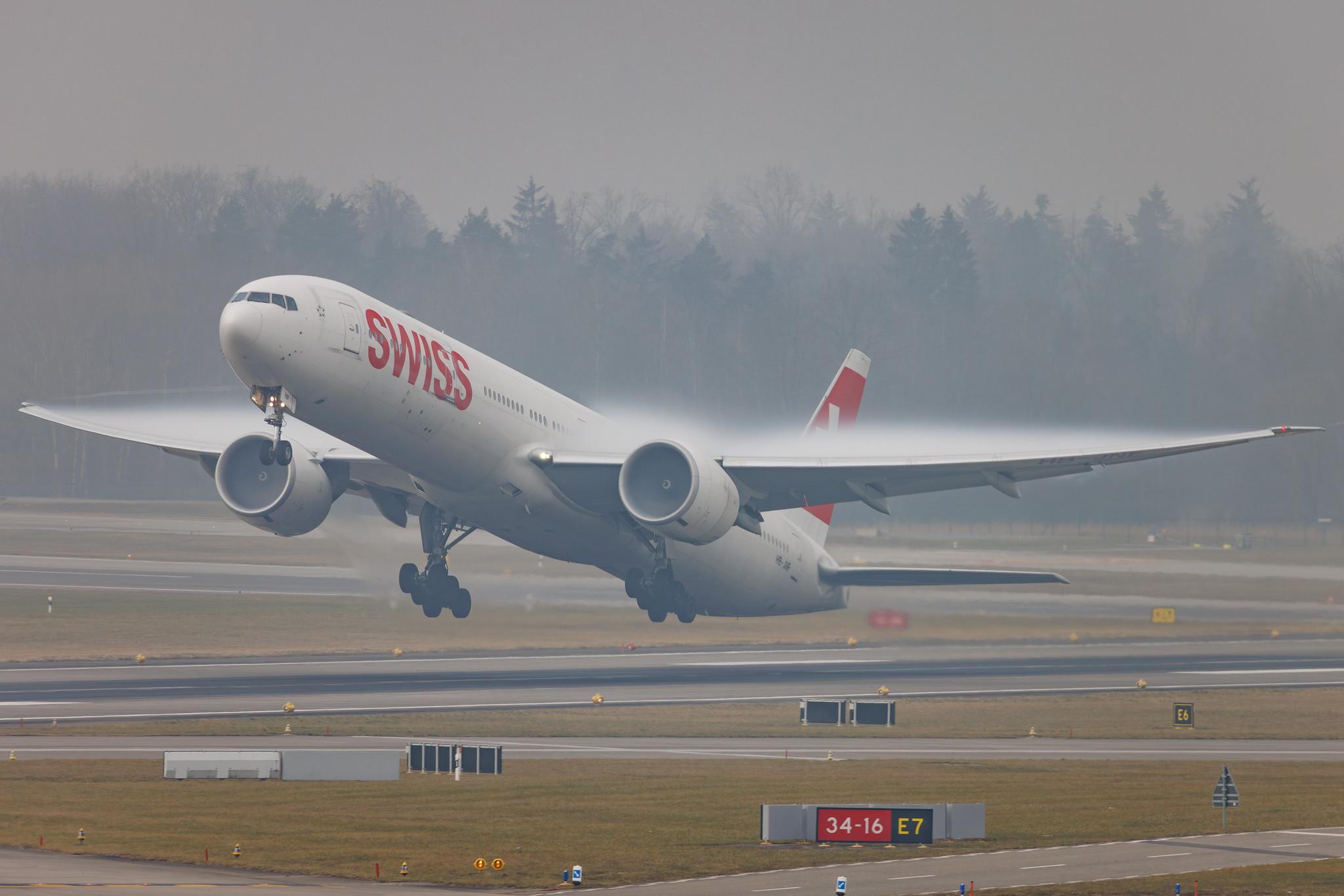 Flughafen Zürich: Swiss (LX / SWR) | Boeing 777-3DE(ER) B77W | HB-JNF | MSN 44587
