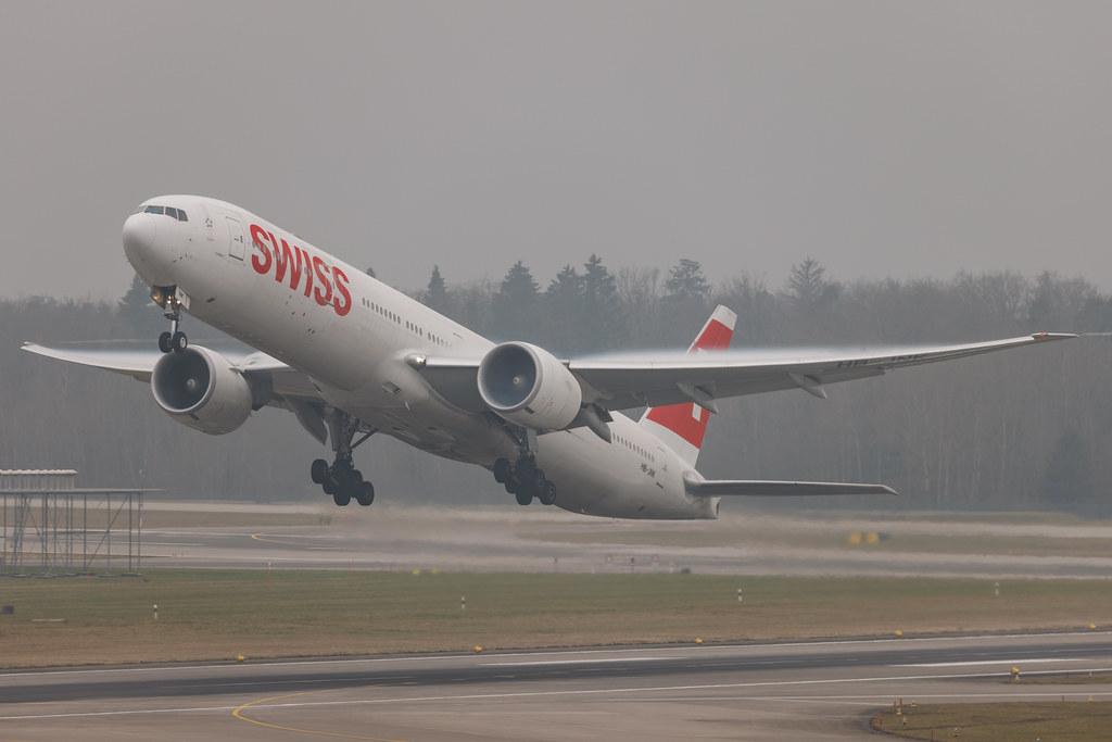 Flughafen Zürich: Swiss (LX / SWR) | Boeing 777-300(ER) B77W | HB-JNK | MSN 66091