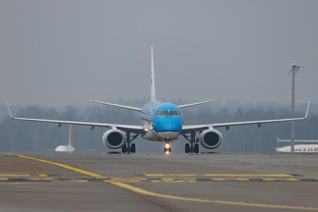Flughafen Zürich: KLM (KL / KLM) | Operator: KLM Cityhopper | Embraer E190STD E190 | PH-EXY | MSN 19000751