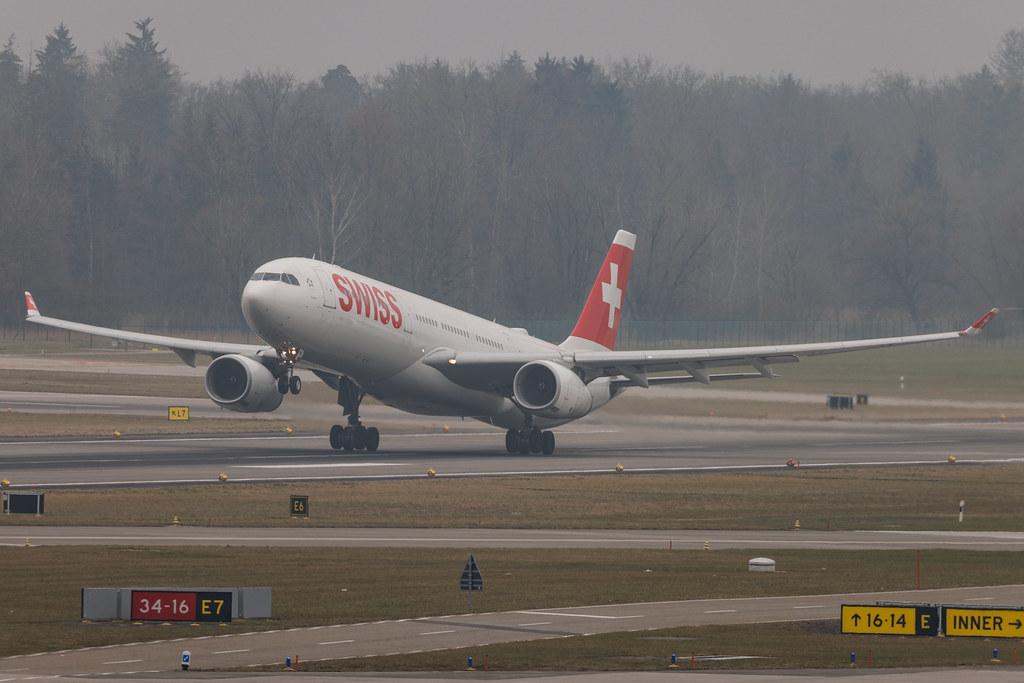 Flughafen Zürich: Swiss (LX / SWR) | Airbus A330-343 A333 | HB-JHL | MSN 1290