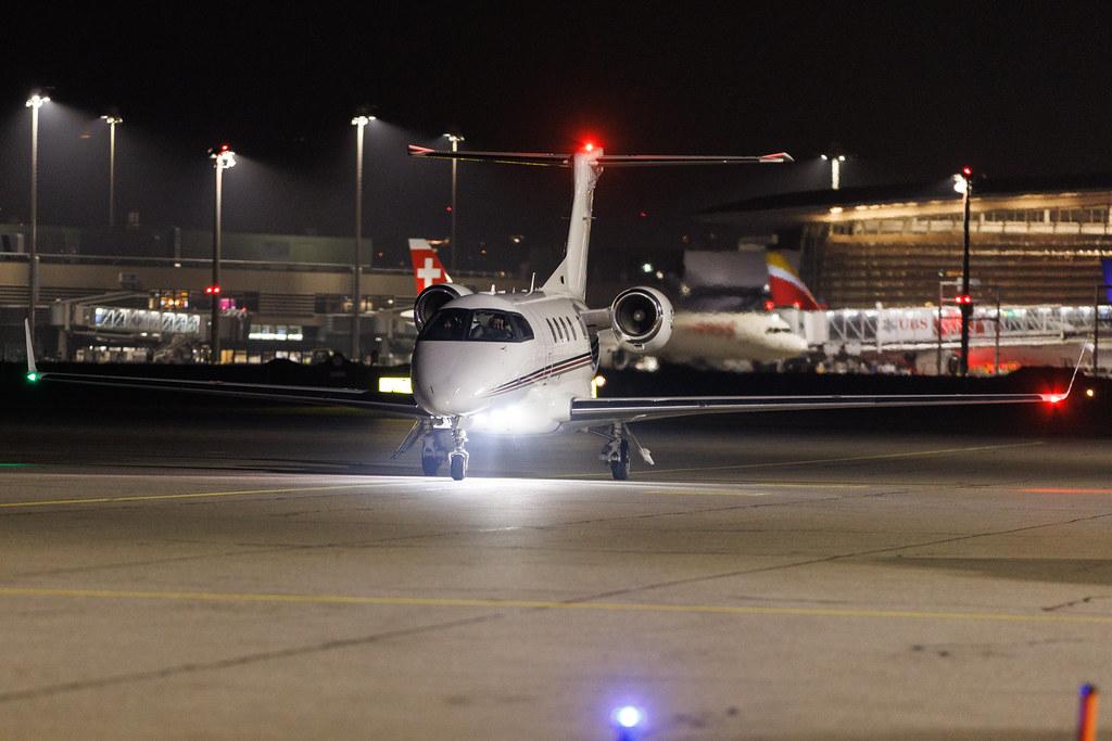 Flughafen Zürich: Netjets Europe (/ NJE) | Operator: NetJets | Embraer Phenom 300 E55P | CS-PHI | MSN 50500332