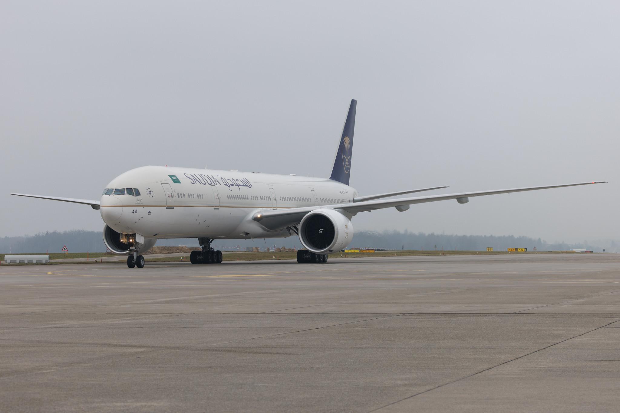 Flughafen Zürich: Saudia (SV / SVA) | Boeing 777-368(ER) B77W | HZ-AK44 | MSN 62764