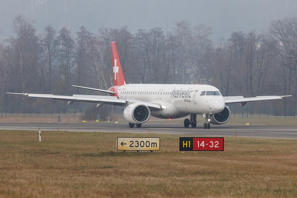Flughafen Zürich: Helvetic Airways (2L / OAW) | Embraer E195-E2 E295 | HB-AZI | MSN 19020055