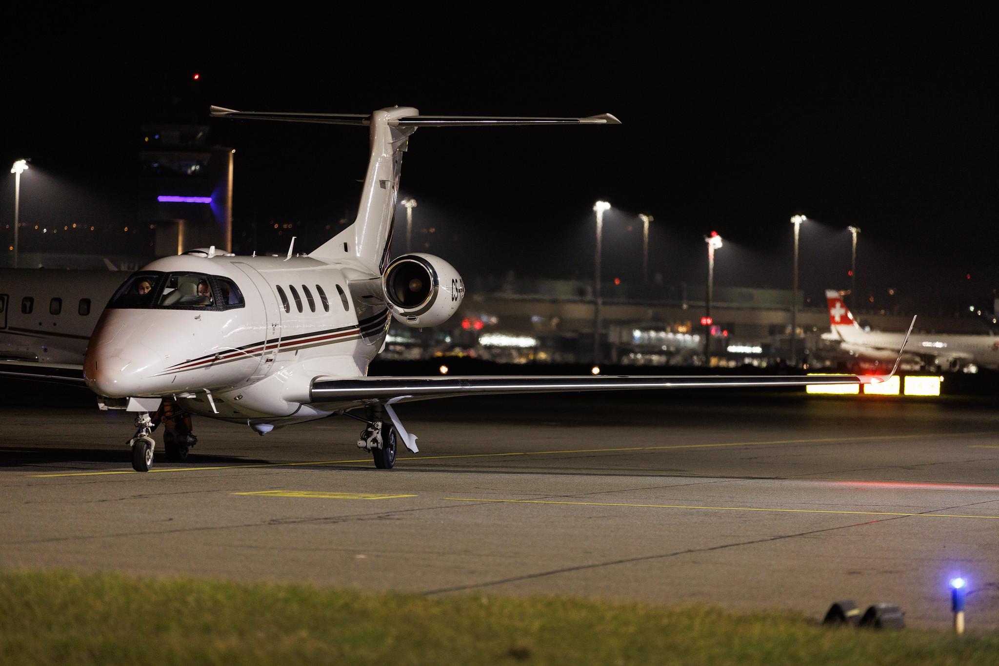 Flughafen Zürich: Netjets Europe (/ NJE) | Operator: NetJets | Embraer Phenom 300 E55P | CS-PHI | MSN 50500332