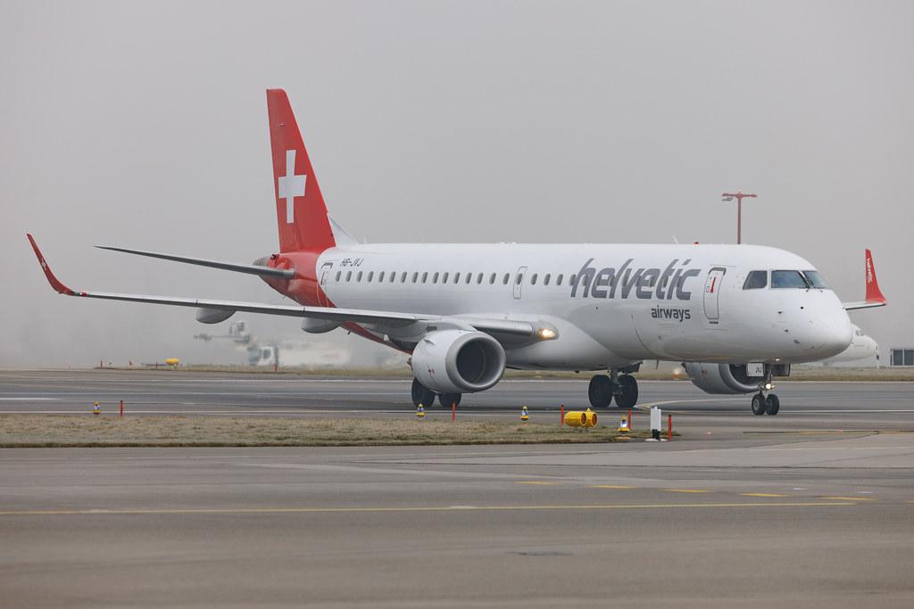 Flughafen Zürich: Helvetic Airways (2L / OAW) | Embraer E195AR E195 | HB-JVJ | MSN 19000386