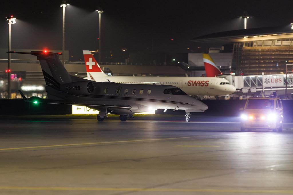 Flughafen Zürich: Netjets Europe (/ NJE) | Operator: NetJets | Embraer Phenom 300 E55P | CS-PHI | MSN 50500332