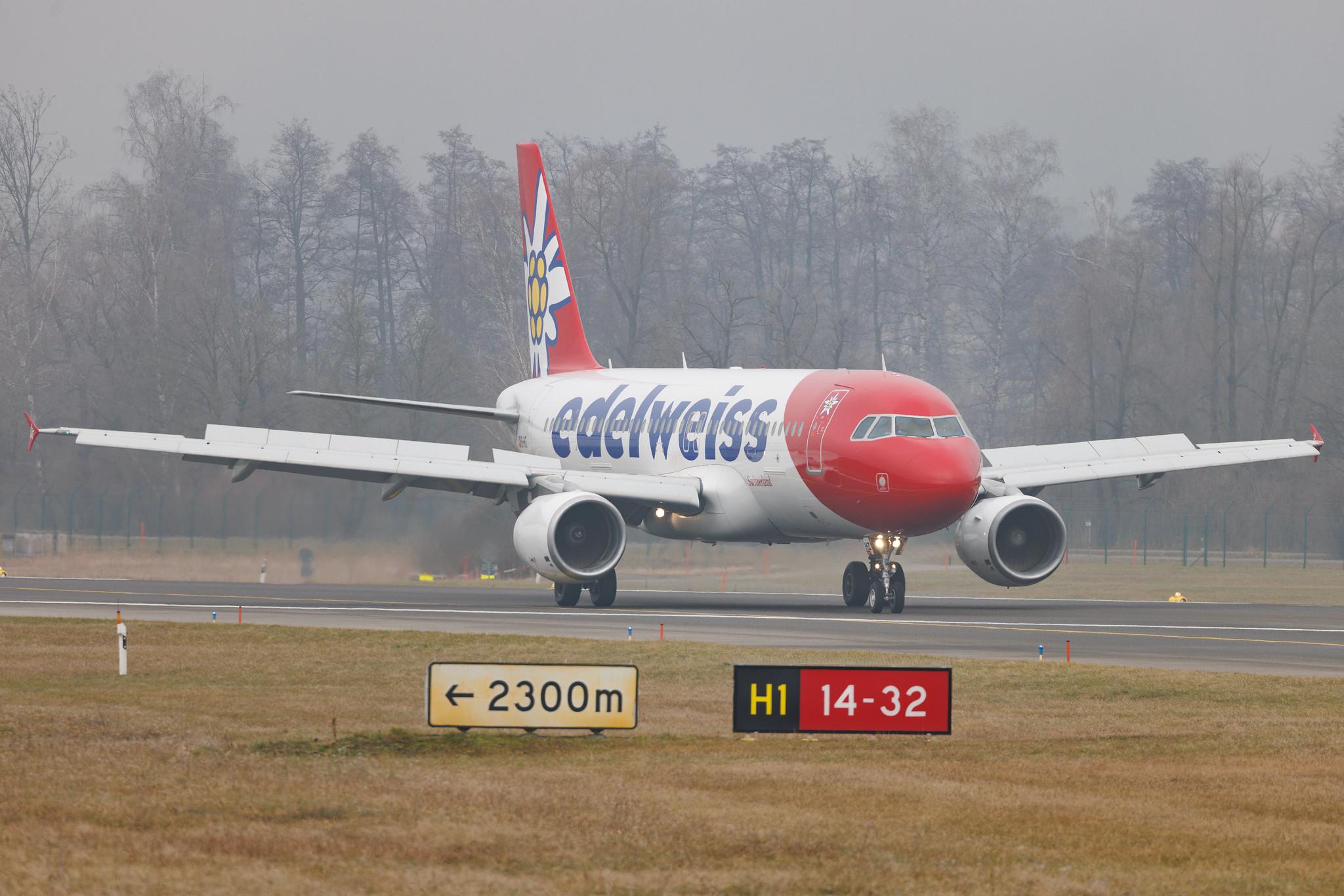 Flughafen Zürich: Edelweiss Air (WK / EDW) | Airbus A320-214 A320 | HB-IHZ | MSN 1026