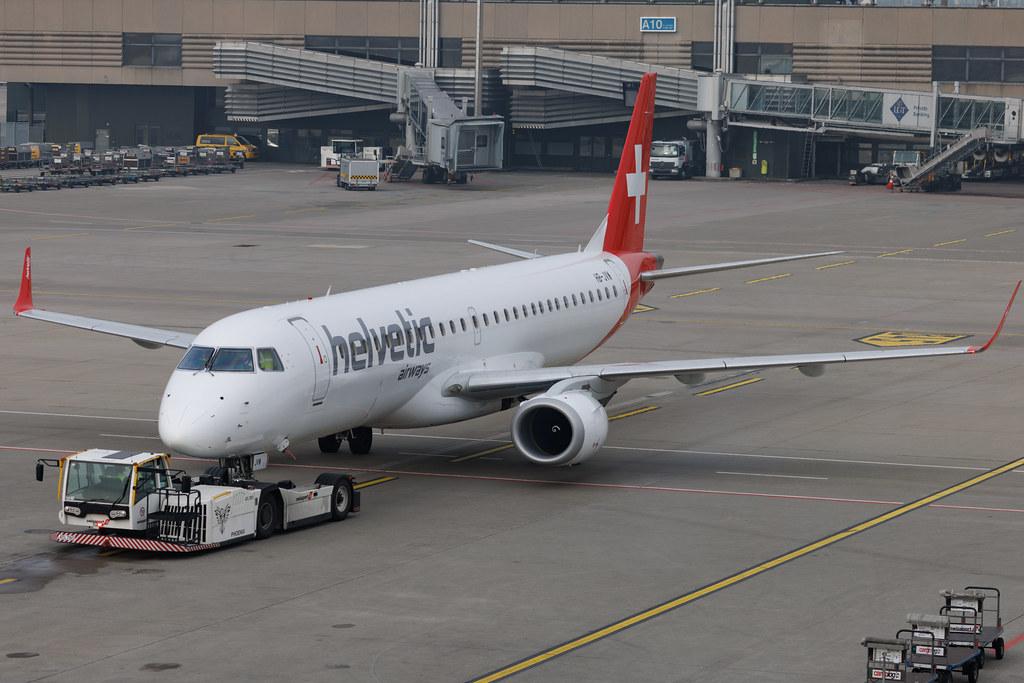 Flughafen Zürich: Helvetic Airways (2L / OAW) | Embraer E195AR E195 | HB-JVW | MSN 19000434