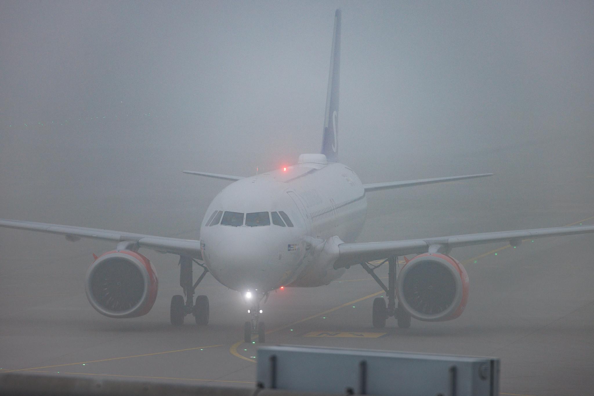 Flughafen Zürich: SAS (SK / SAS) | Airbus A320-251N A20N | SE-RON | MSN 08404