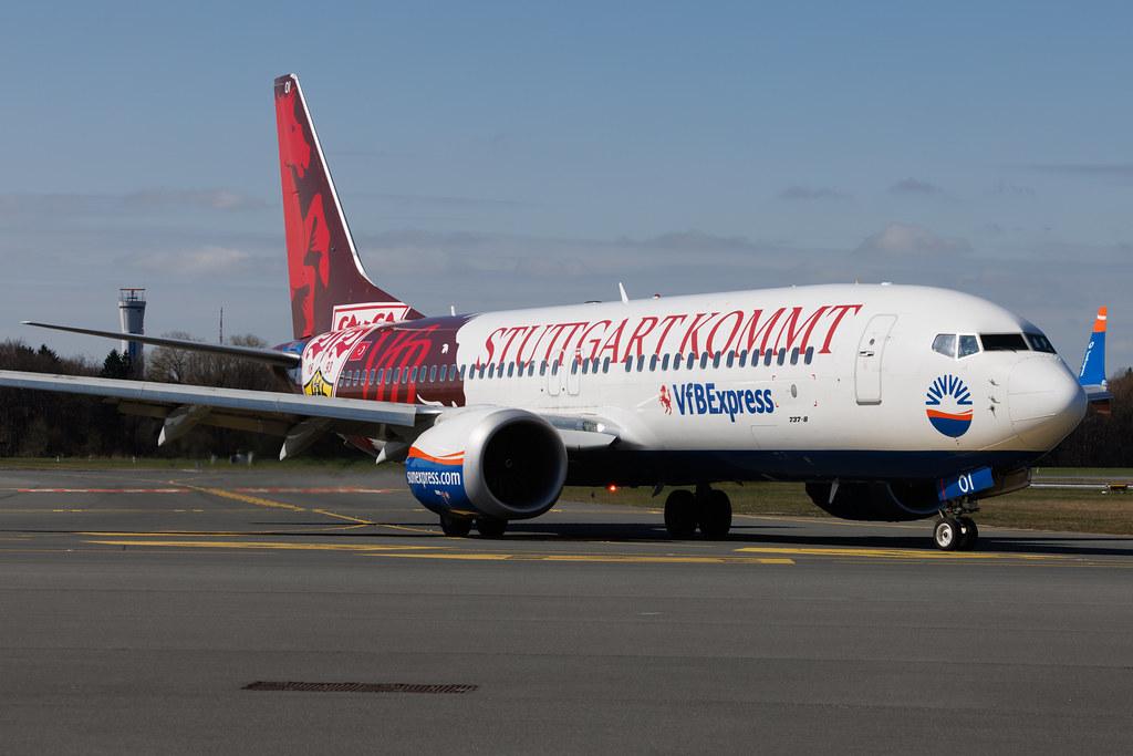 Hamburg Airport: SunExpress (XQ / SXS) | Livery: VfB Stuttgart Livery | Boeing 737 MAX 8 B38M | TC-SOI | MSN 61200