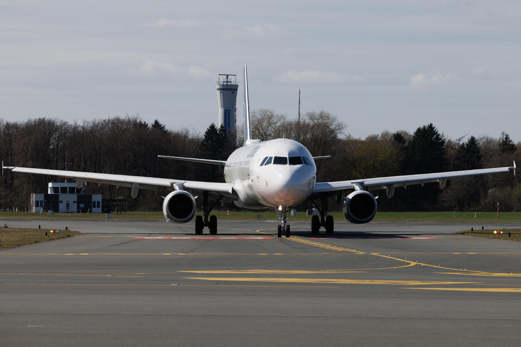 Hamburg Airport: Lufthansa (LH / DLH) | Airbus A321-231 A321 | D-AIDM | MSN 4916