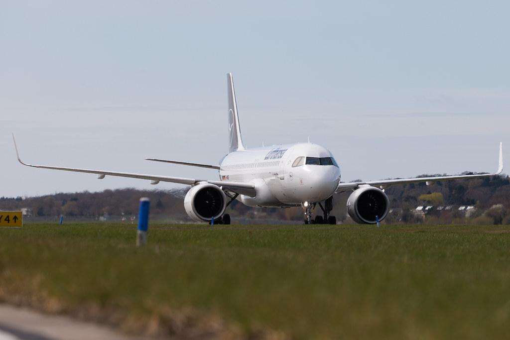 Hamburg Airport: Lufthansa (LH / DLH) | Airbus A320-271N A20N | D-AINE | MSN 7103