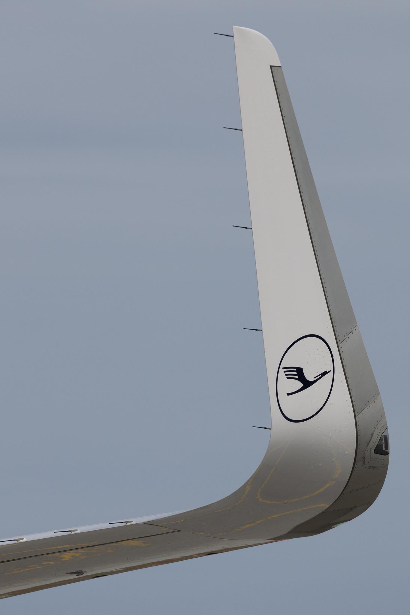 Hamburg Airport: Lufthansa (LH / DLH) | Airbus A320-271N A20N | D-AINE | MSN 7103