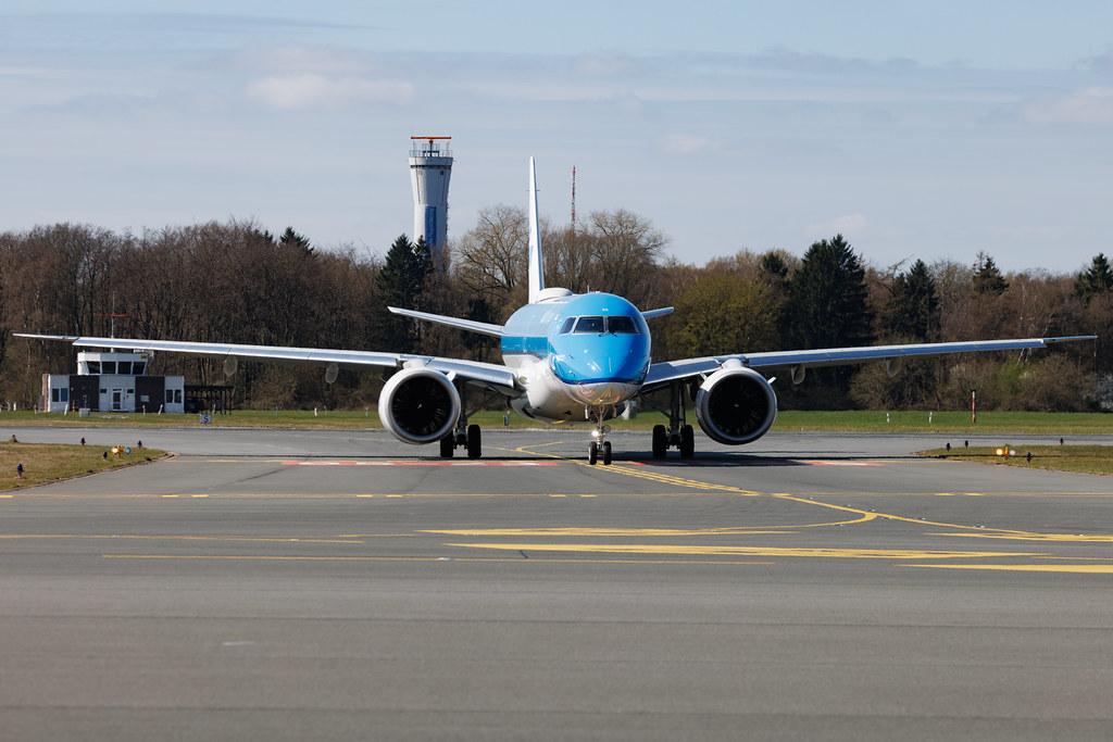 Hamburg Airport: KLM (KL / KLM) | Operator: KLM Cityhopper | Embraer E195-E2 E295 | PH-NXH | MSN 19020063