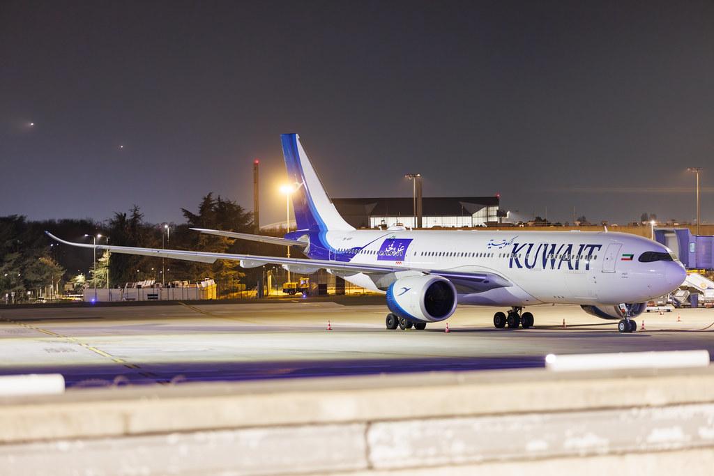 Paris Charles de Gaulle Airport: Kuwait Airways (KU / KAC) | Airbus A330-841 A338 | 9K-APF | MSN 1964