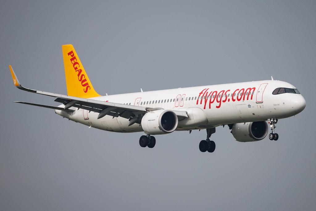 Paris Orly Airport: Pegasus (PC / PGT) | Airbus A321-251NX A21N | TC-RDS | MSN 11545