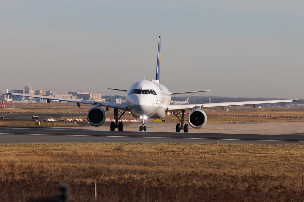 Frankfurt Airport: Lufthansa (LH / DLH) | Airbus A320-214 A320 | D-AIZF | MSN 4289