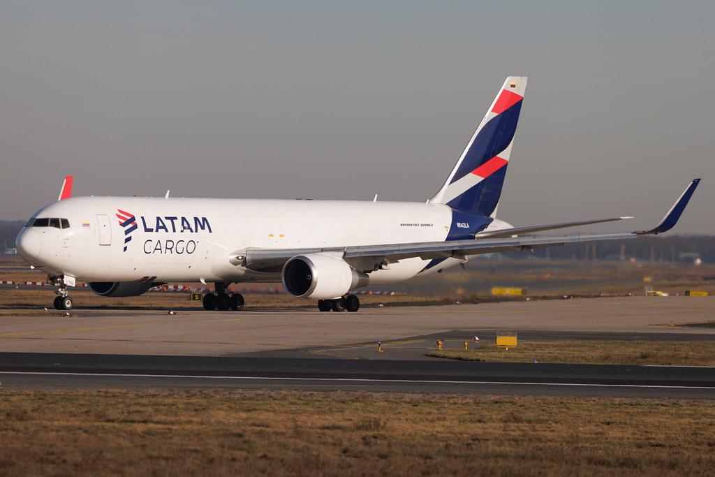 Frankfurt Airport: LATAM Cargo (UC / LCO) | Operator: LATAM Cargo Colombia | Boeing 767-316(ER)(BCF) B763 | N542LA | MSN 34629