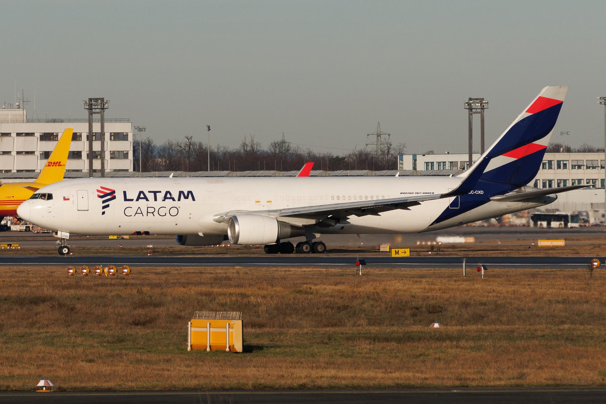 Frankfurt Airport: LATAM Cargo (UC / LCO) | Operator: LATAM Cargo Colombia | Boeing 767-316(ER)(BCF) B763 | CC-CXD | MSN 35697