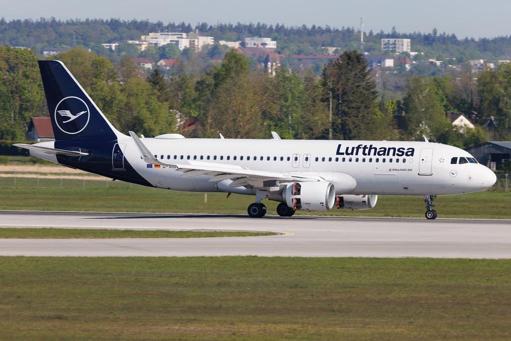 Munich Airport: Lufthansa (LH / DLH) | Airbus A320-214 A320 | D-AIUJ | MSN 6301