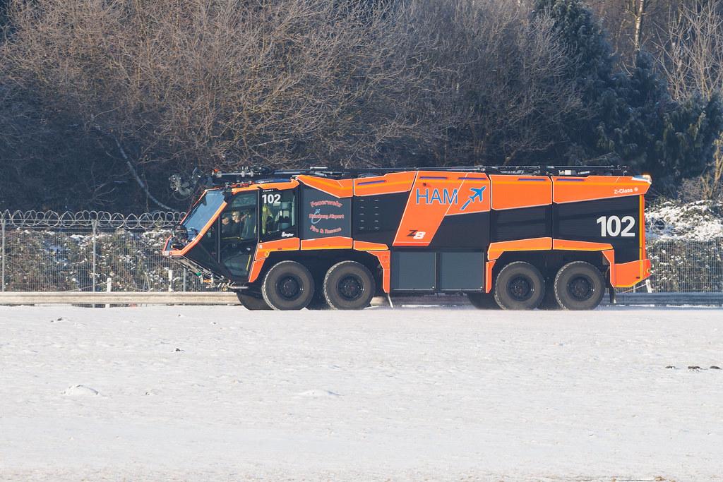 Hamburg Airport: Hamburg Airport: Fire and Rescue 102