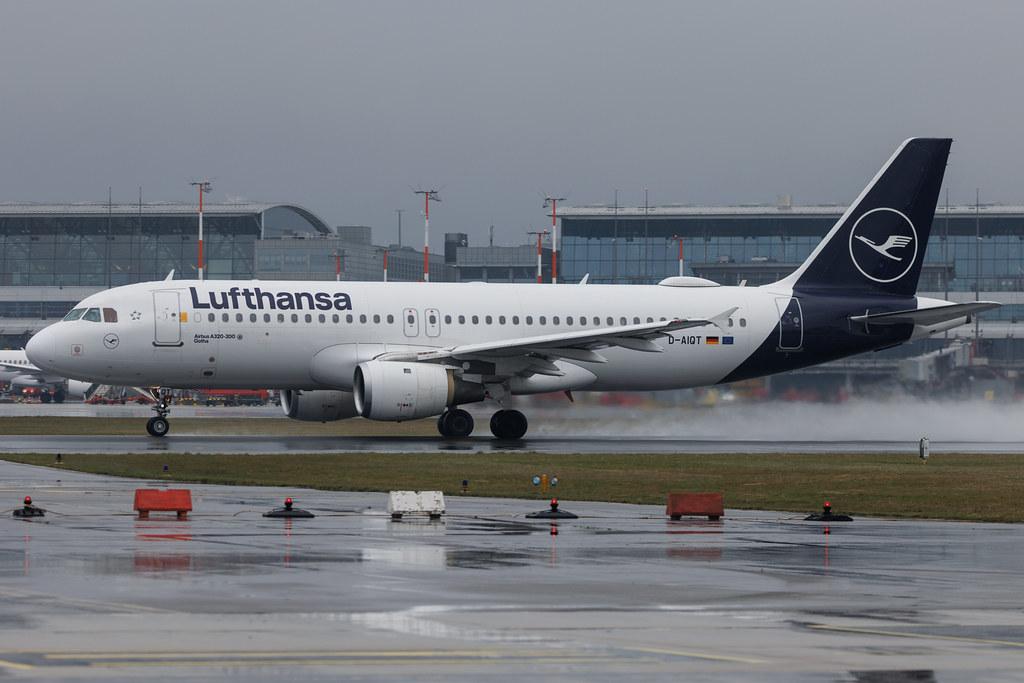 Hamburg Airport: Lufthansa (LH / DLH) | Airbus A320-211 A320 | D-AIQT | MSN 1337