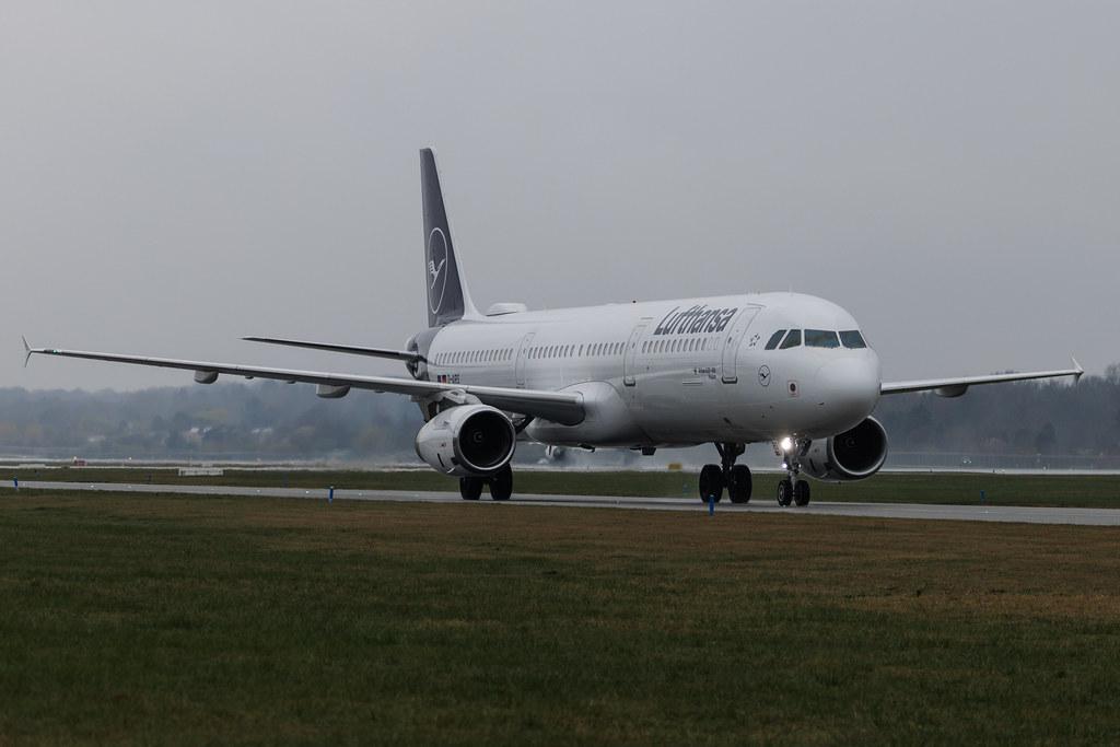 Hamburg Airport: Lufthansa (LH / DLH) | Airbus A321-131 A321 | D-AIRS | MSN 0595