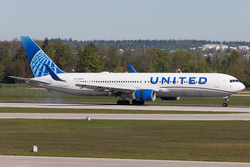 Munich Airport: United Airlines (UA / UAL) | Boeing 767-322(ER) B763 | N649UA | MSN 25286