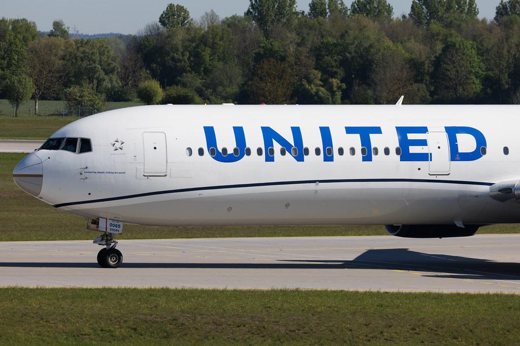 Munich Airport: United Airlines (UA / UAL) | Boeing 767-424(ER) B764 | N76065 | MSN 29460