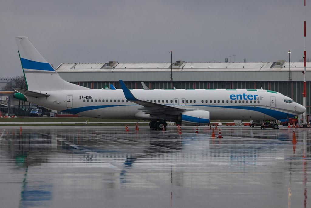 Hamburg Airport: Enter Air (E4 / ENT) | Boeing 737-85R B738 | SP-ESN | MSN 42805