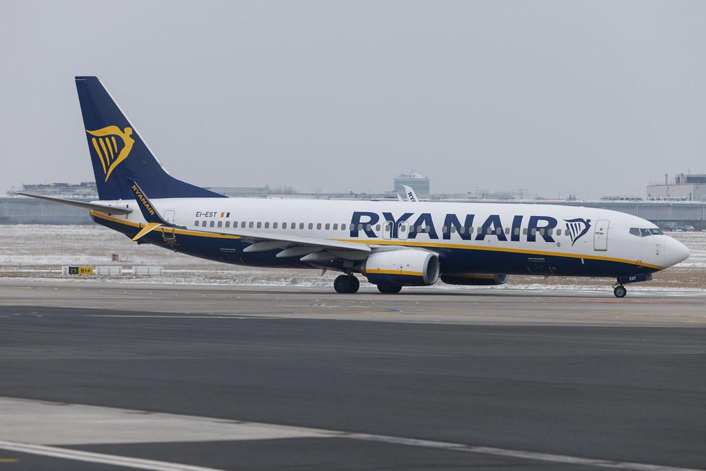 Hamburg Airport: Ryanair (FR / RYR) | Boeing 737-8AS B738 | EI-EST | MSN 34994