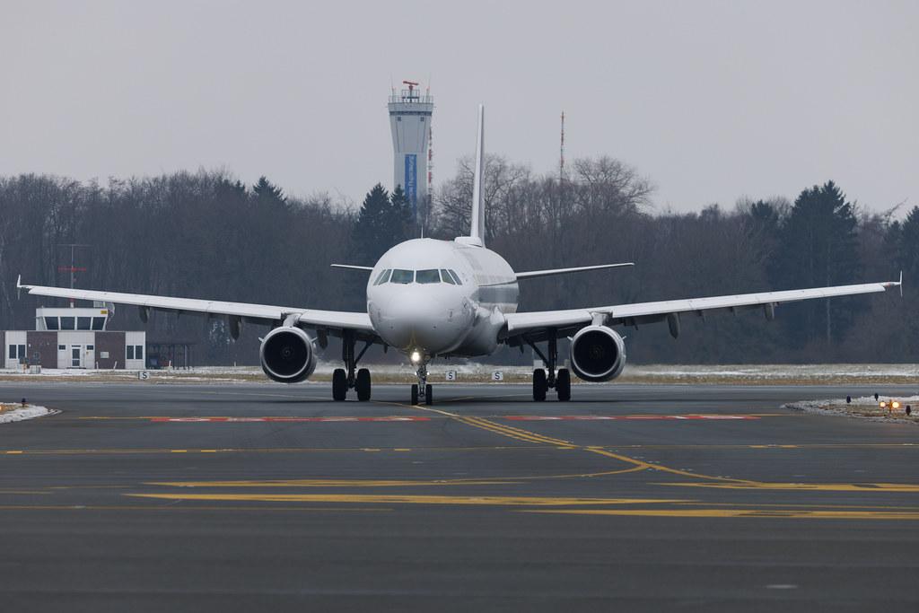 Hamburg Airport: Lufthansa (LH / DLH) | Airbus A321-131 A321 | D-AIRN | MSN 0560