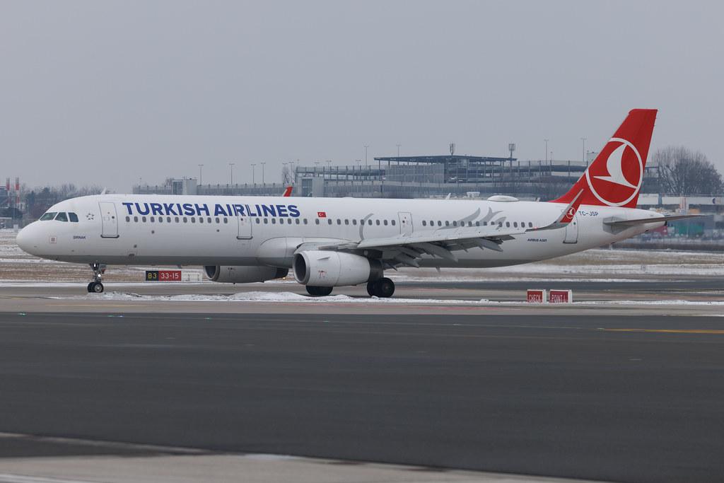 Hamburg Airport: Turkish Airlines (TK / THY) | Airbus A321-231 A321 | TC-JSP | MSN 06599