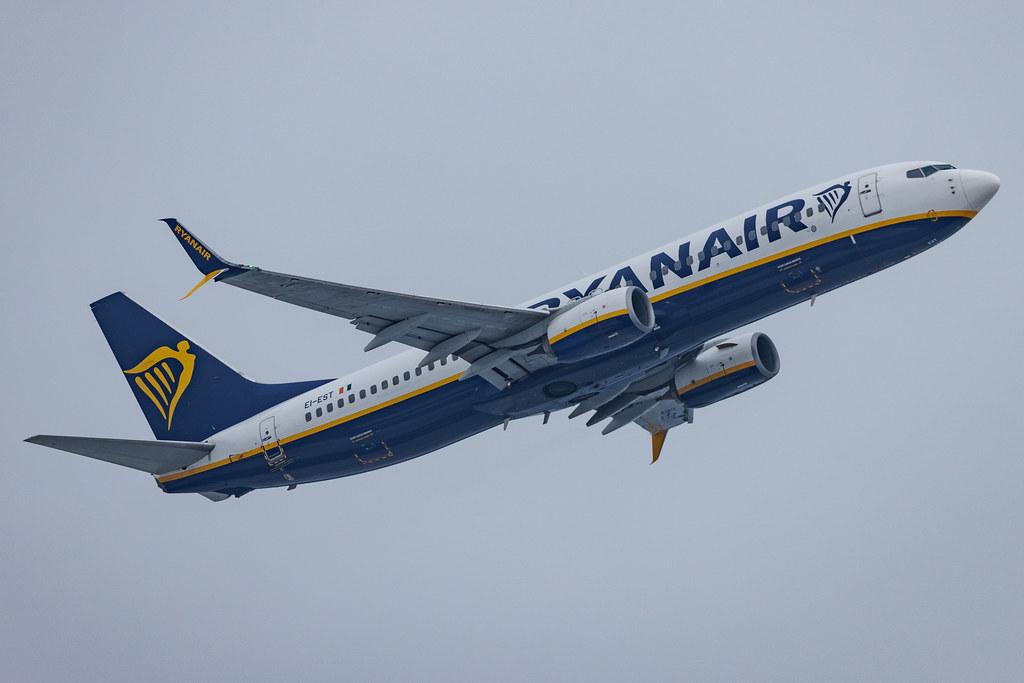 Hamburg Airport: Ryanair (FR / RYR) | Boeing 737-8AS B738 | EI-EST | MSN 34994