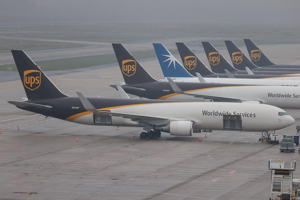 Köln Bonn Airport: UPS (5X / UPS) | Boeing 767-34AF(ER) B763 | N326UP | MSN 27752