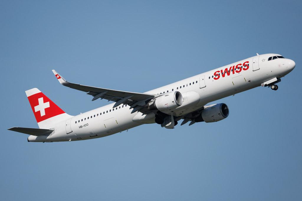 Hamburg Airport: Swiss (LX / SWR) | Airbus A321-212 A321 | HB-IOO | MSN 7007