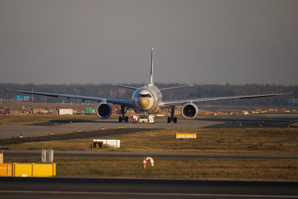 Frankfurt Airport: Condor (DE / CFG) | Livery: Beige Beach Livery | Airbus A330-941 A339 | D-ANRL | MSN 2044